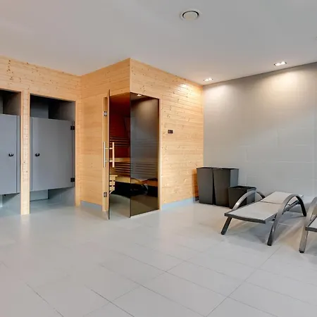 Holiday Apartment Near The Sea - Free Private Parking Danzica Esterno foto