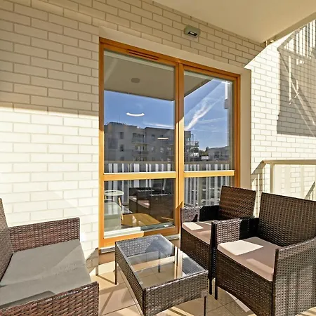 Holiday Apartment Near The Sea - Free Private Parking Danzica Esterno foto
