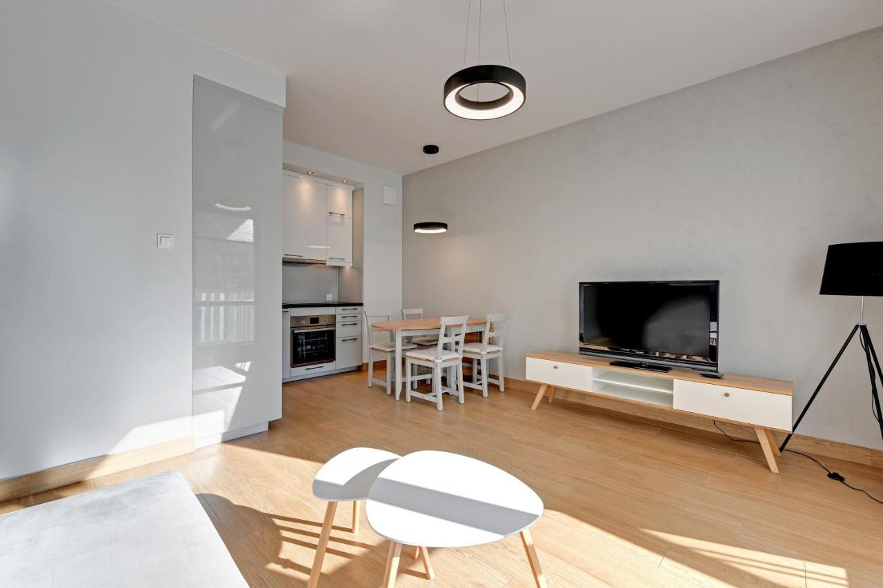 Near The Sea - Free Private Parking Apartment Danzig