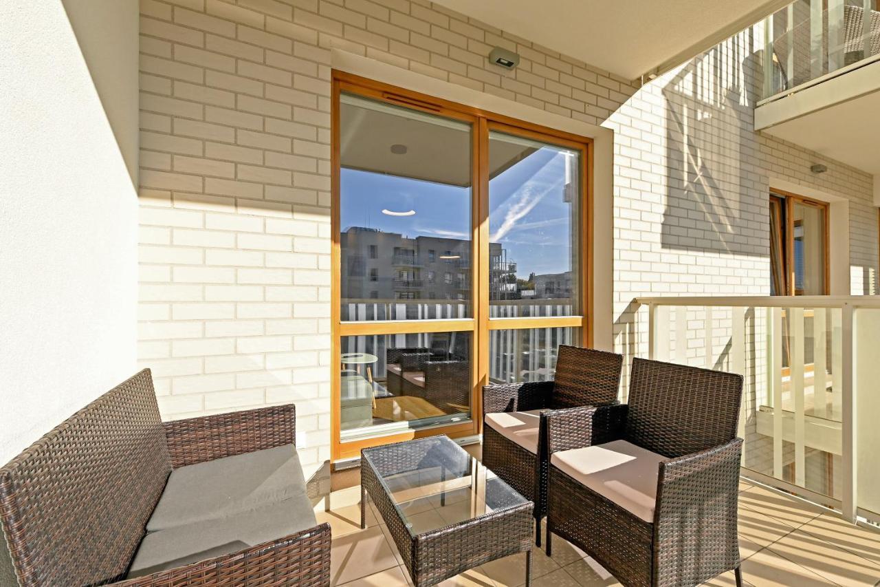 Near The Sea - Free Private Parking Leilighet